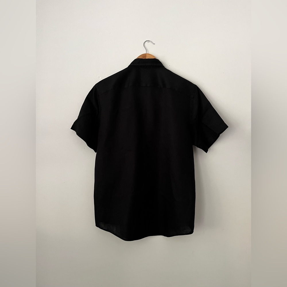 Untuckit Men’s Black Classic Short-Sleeve Coufran Shirt - Picture 6 of 7